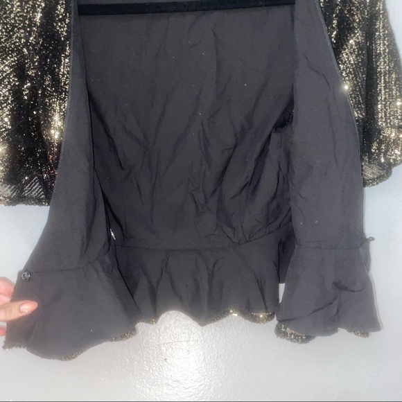 House of Harlow 1960 x Revolve Suri Sequin Wrap V-Neck Ruffle Sleeve Cropped Top - Picture 7 of 10